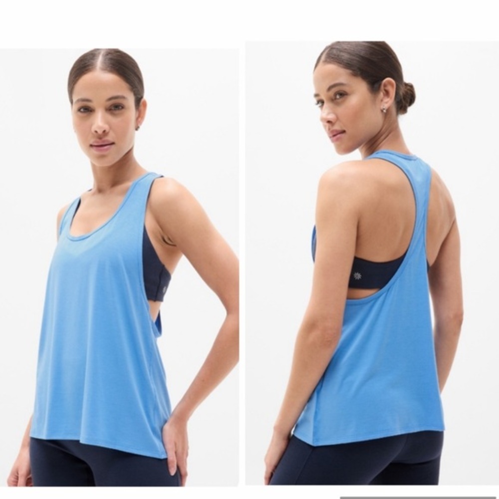 Athleta Women's With Ease Sport Racerback Tank Light‎ Blue Size L NWT